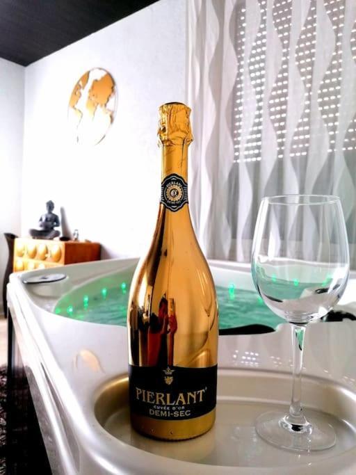 Suite Island Colmar Buitenkant foto
